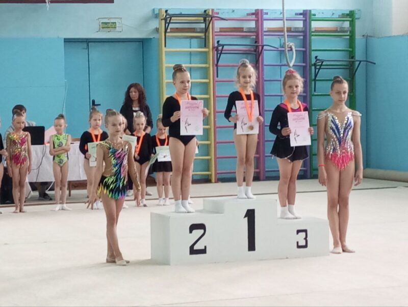 1 место - Корбут Эвелина, 2 место- Пинчук Вика, 3 место - Шульга Полина